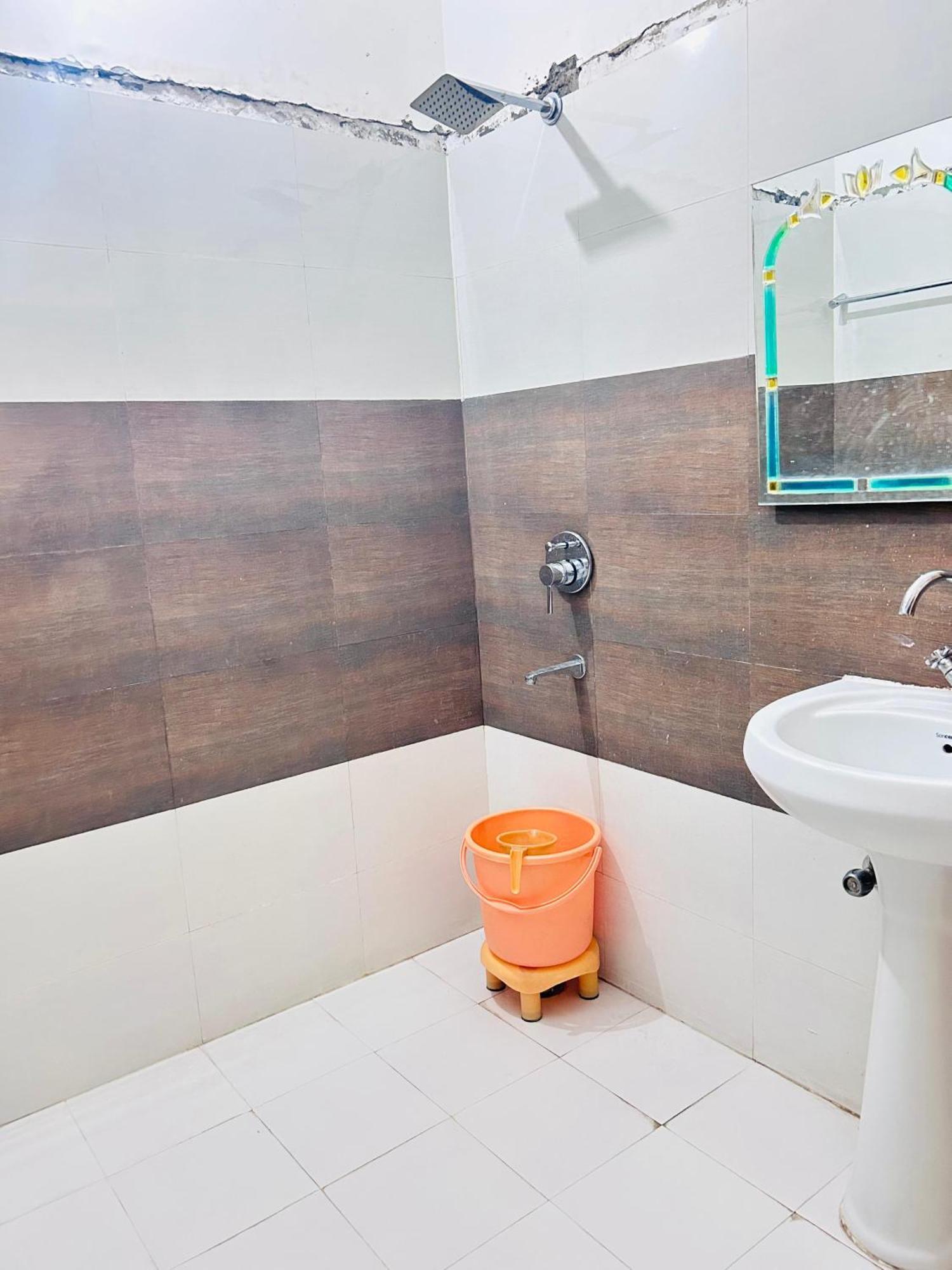 Sunrise Hotel ג'לנדהר מראה חיצוני תמונה
